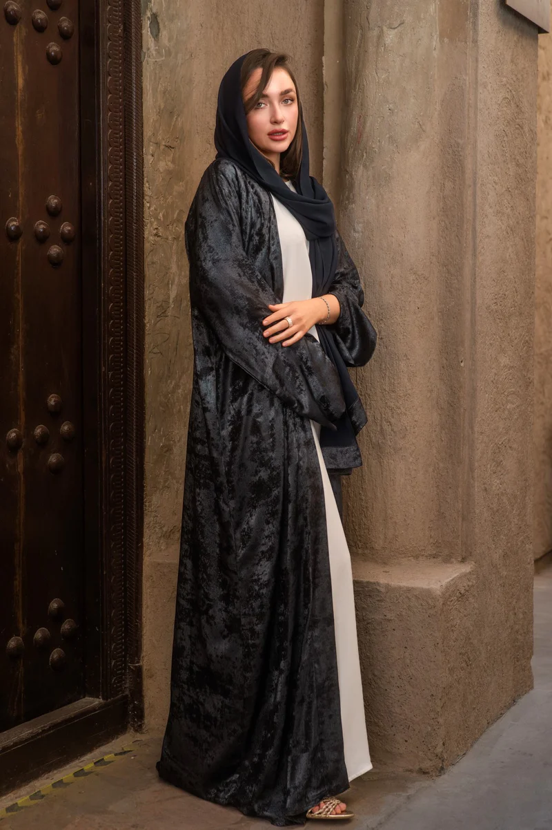 Nour Sapphire Abaya